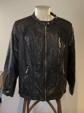 Men's Black Quilted Bomber Jacket - Classic Style